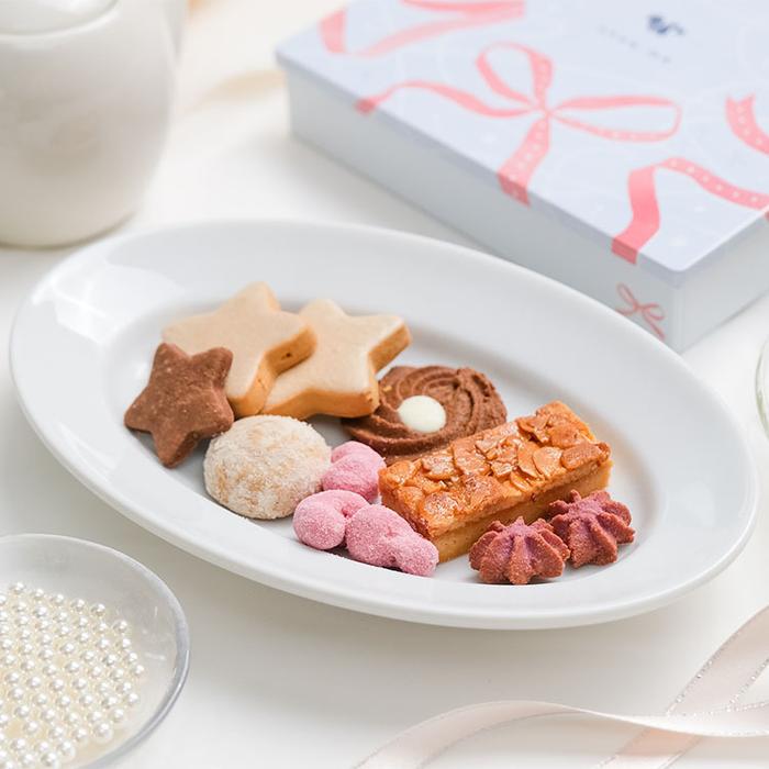 雪空からの贈りもの きらめく冬のクッキー缶 | snaq.me store
