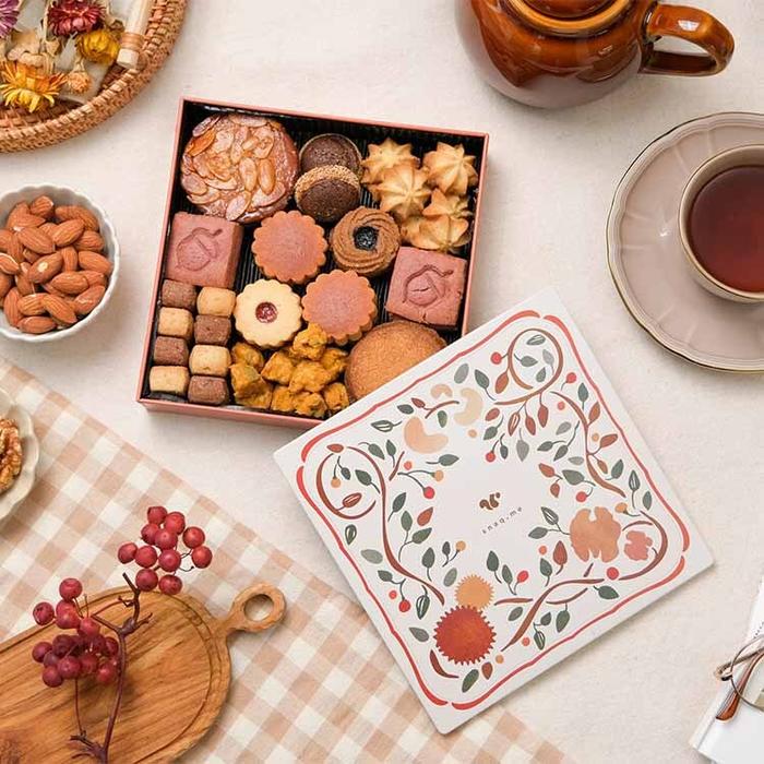彩りあつめた秋のおすそわけクッキー缶 | snaq.me store (スナックミー