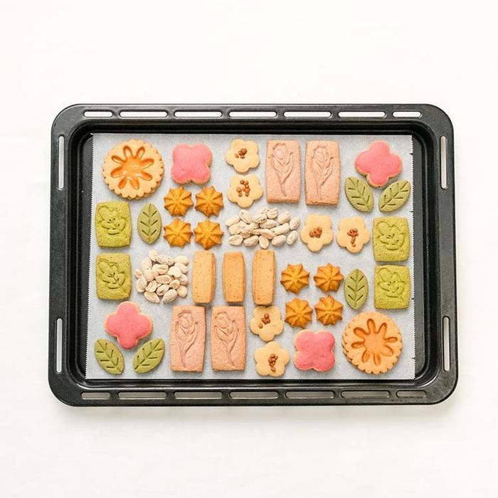 春風なびく お花畑のクッキー缶 | snaq.me store (スナックミーストア)