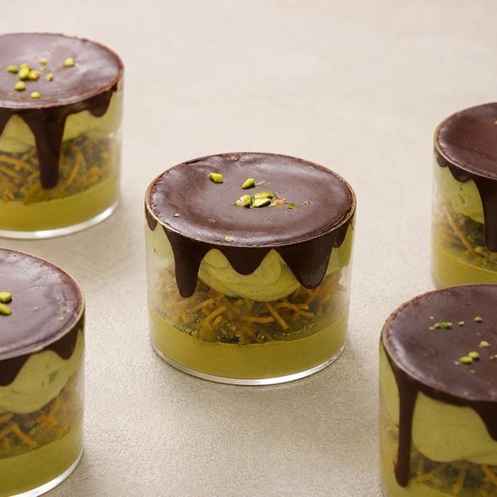 ザクとろドバイチョコケーキ | snaq.me store (スナックミーストア)