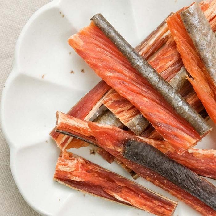 噛みしめ味わう 昔ながらの北海道産天然鮭とば | snaq.me store