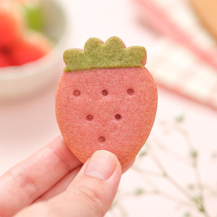 果実香る いちごジャムのサンドクッキー | snaq.me store (スナック