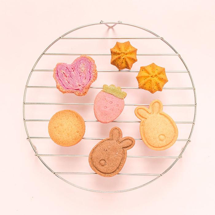ぴょんと春が跳ねだすクッキー缶 | snaq.me store (スナックミーストア)