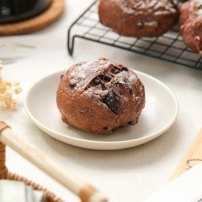 チョコが2種類たっぷり入ったもちっとチョコパン | snaq.me store