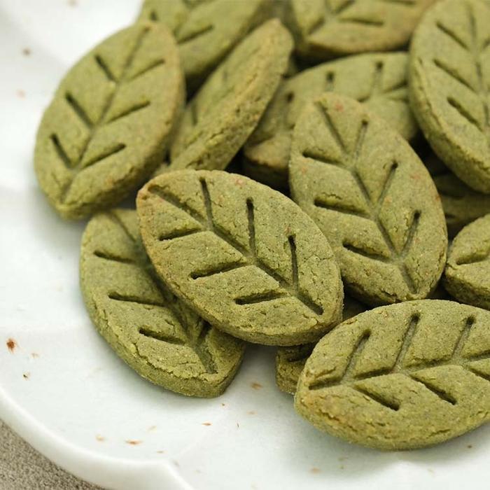 大袋】緑茶のリーフ型クッキー | snaq.me store (スナックミーストア)