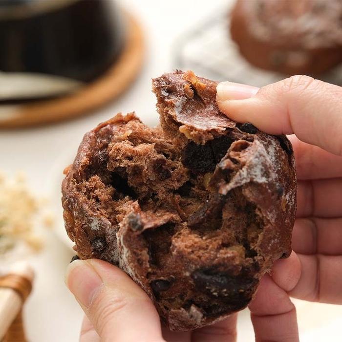 チョコが2種類たっぷり入ったもちっとチョコパン | snaq.me store