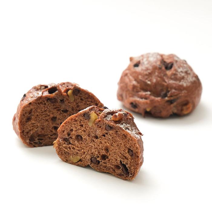チョコが2種類たっぷり入ったもちっとチョコパン | snaq.me store